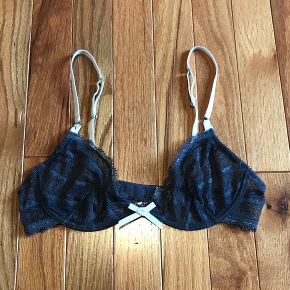 Victoria’s Secret Demi lace bra - Picture 1 of 3